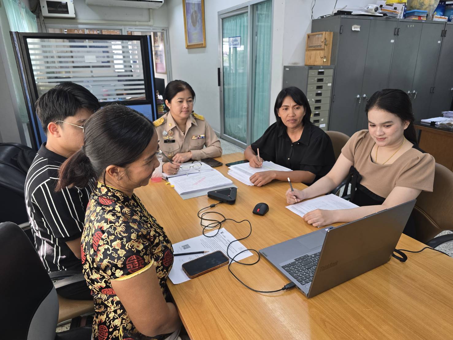 title - ส.ป.ก. เพชรบุรี ร่วมรับฟังการประชุมชี้แจงตัวชี้วัดตามคำรับรองการปฏิบัติราชการระดับหน่วยงานของ ส.ป.ก. จังหวัด ประจำปีงบประมาณ พ.ศ. 2569